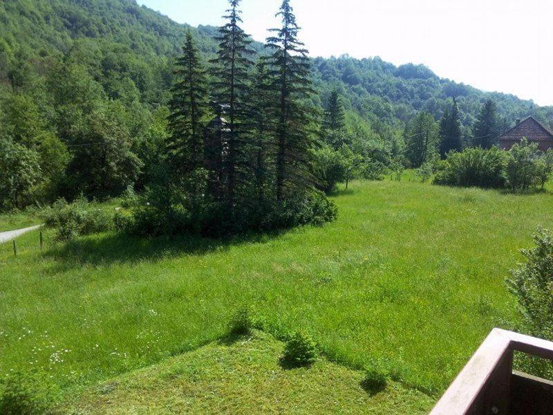 Turisticki Kompleks - Montana Tjentiste Luaran gambar